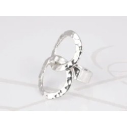 ANILLO DE PLATA CIRCULO ENTRELAZADO