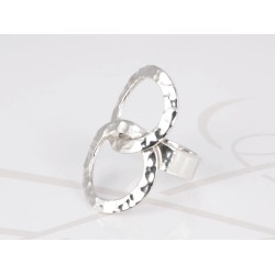 ANILLO DE PLATA CIRCULO ENTRELAZADO