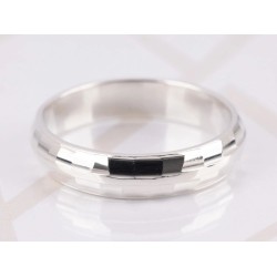 ANILLO DE PLATA DIAMANTADO