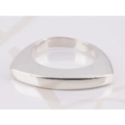 ANILLO DE PLATA SEMI CUADRADO