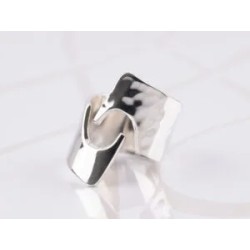 ANILLO PLATA OLAS PICO LISAS MARTILLADO