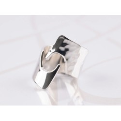 ANILLO PLATA OLAS PICO LISAS MARTILLADO