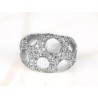 ANILLO RECUBRIMIENTO DE RODIO RELIEVE CIRCULOS ZIRCONIA