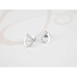 BROQUEL PLATA SILUETA GOTA ZIRCONIA
