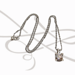 COLLAR CON DIJE PLATA RODIZADA CUADRADO CERTIFICADO MOISSANITE