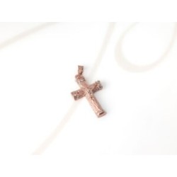 DIJE RECUBRIMIENTO DE ORO ROSA CRUCIFIJO DIAMANTADO ZIRCONIA