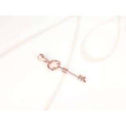 DIJE RECUBRIMIENTO DE ORO ROSA LLAVE ANTIGUA ZIRCONIA